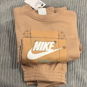 Nike Tan 2 piece outfit